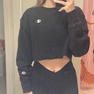 Cropped champion crewneck